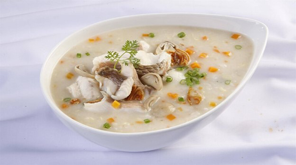 VÀO BẾP CUNG HÙNG HẬU LÀM NGAY MÓN CHÁO CÁ TRA BỔ DƯỠNG NHÉ