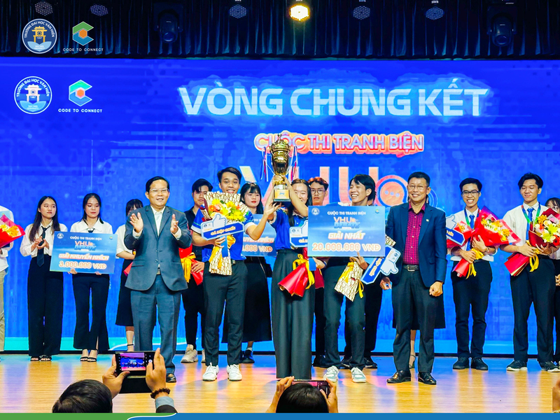 NHỮNG MÀN TRANH BIỆN NẢY LỬA ĐỂ TÌM RA NGÔI VỊ QUÁN QUÂN TẠI CHUNG KẾT VHU DEBATE MYU 2023