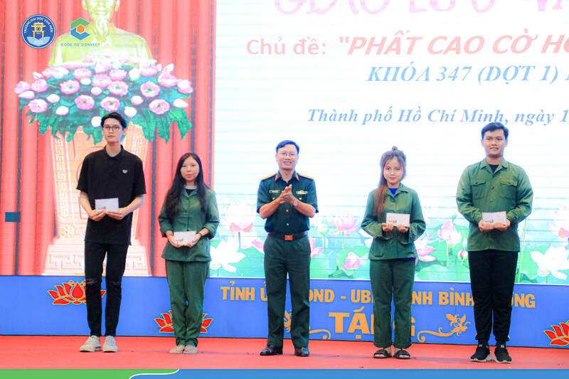 GALA GIAO LƯU KẾT THÚC HỌC PHẦN GDQP-AN (ĐỢT 1) VHU & TRƯỜNG QUÂN SỰ QUÂN KHU 7